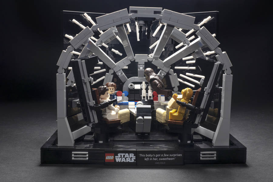 Millennium Falcon Cockpit Diorama