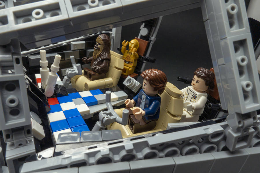 Millennium Falcon Cockpit Diorama