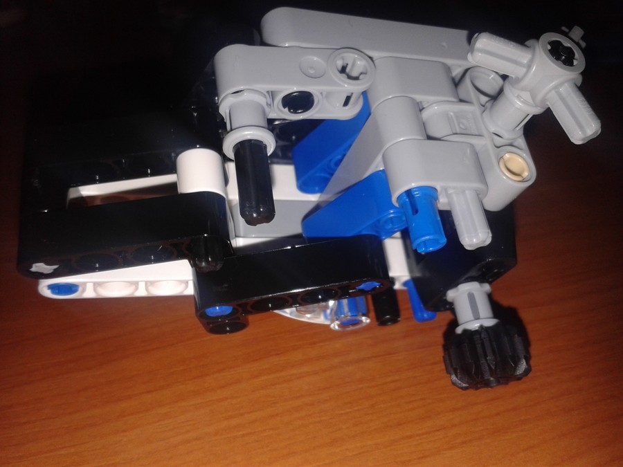 Technic egyrotoros helikopter