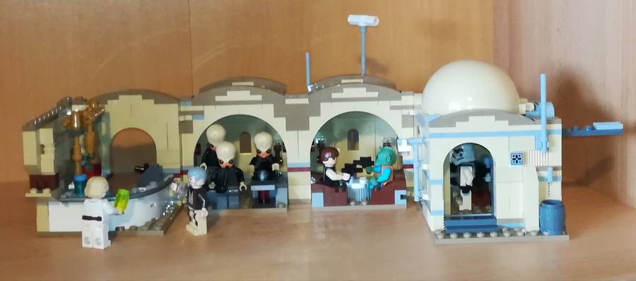 Mos Eisley Cantina
