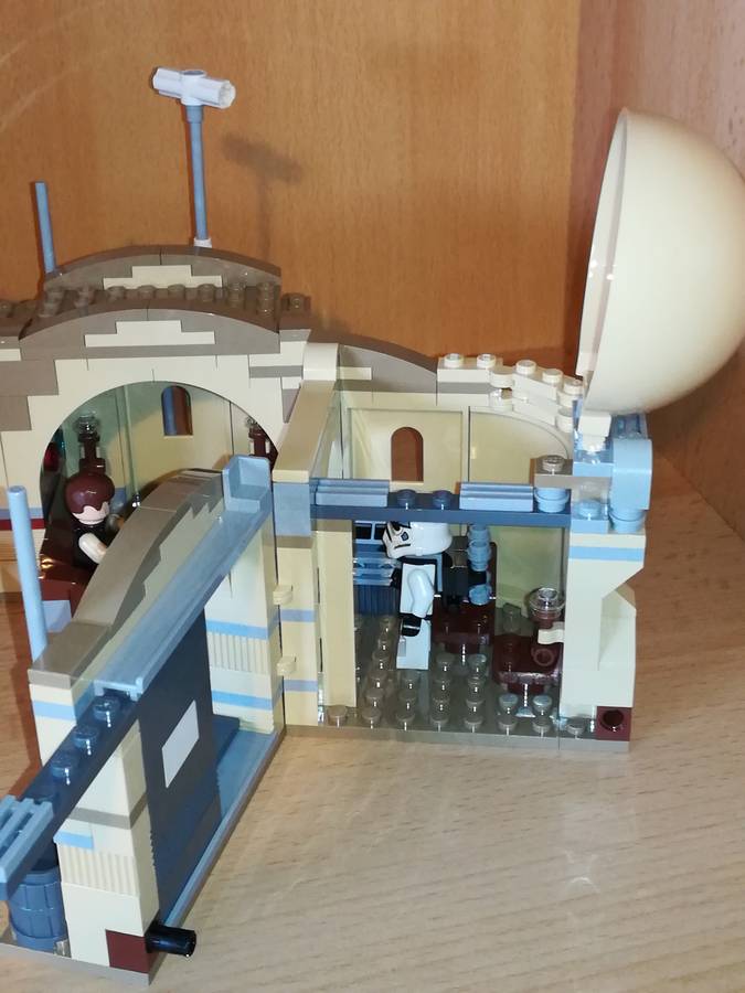 Mos Eisley Cantina
