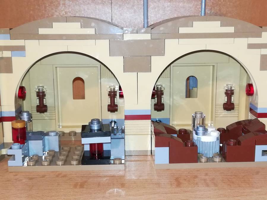 Mos Eisley Cantina