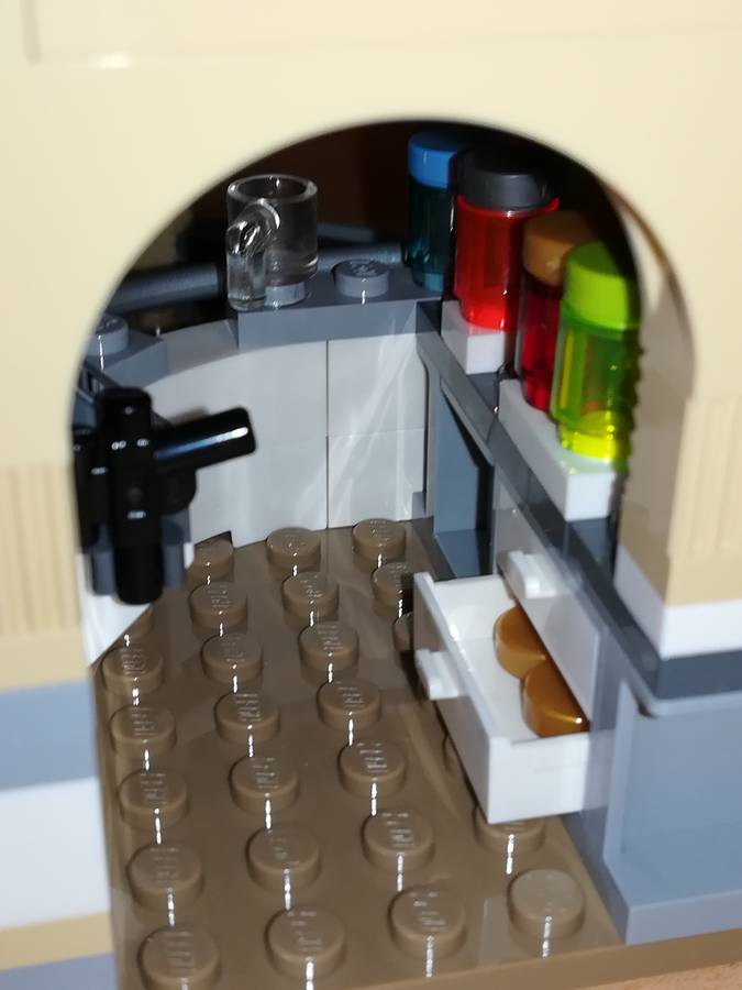 Mos Eisley Cantina