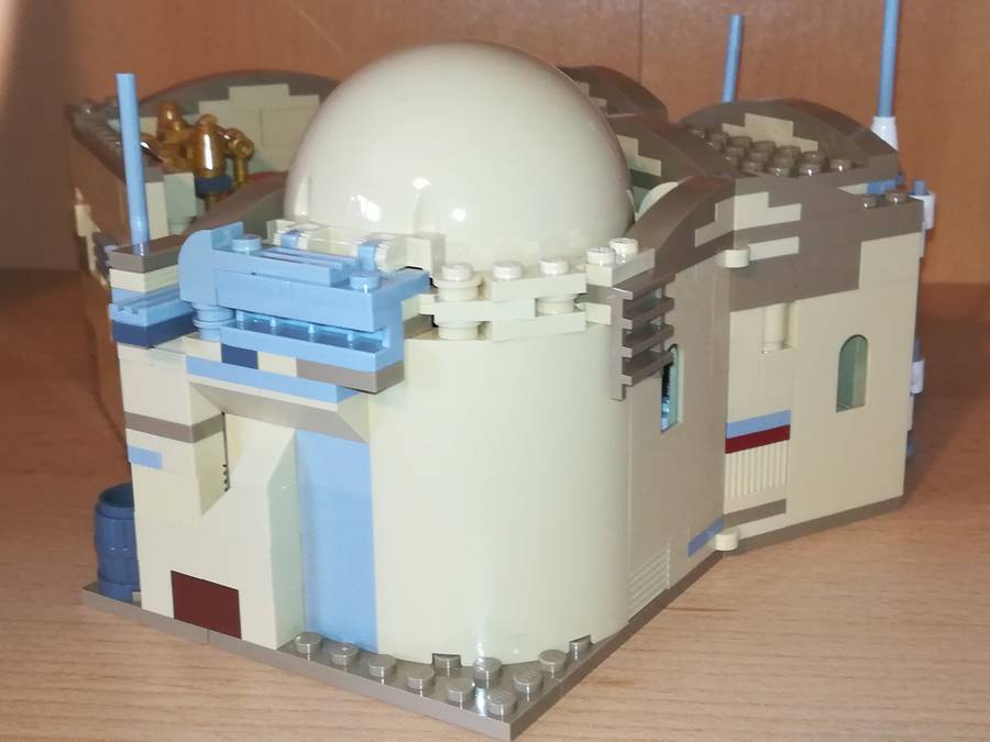 Mos Eisley Cantina