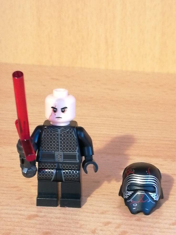 Kylo Ren's Shuttle Microfighter
