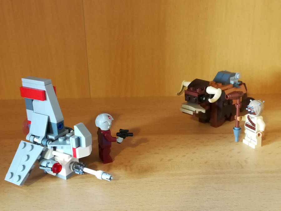 T-16 Skyhopper vs Bantha Microfighters