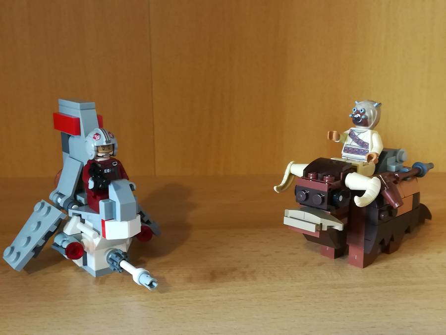 T-16 Skyhopper vs Bantha Microfighters