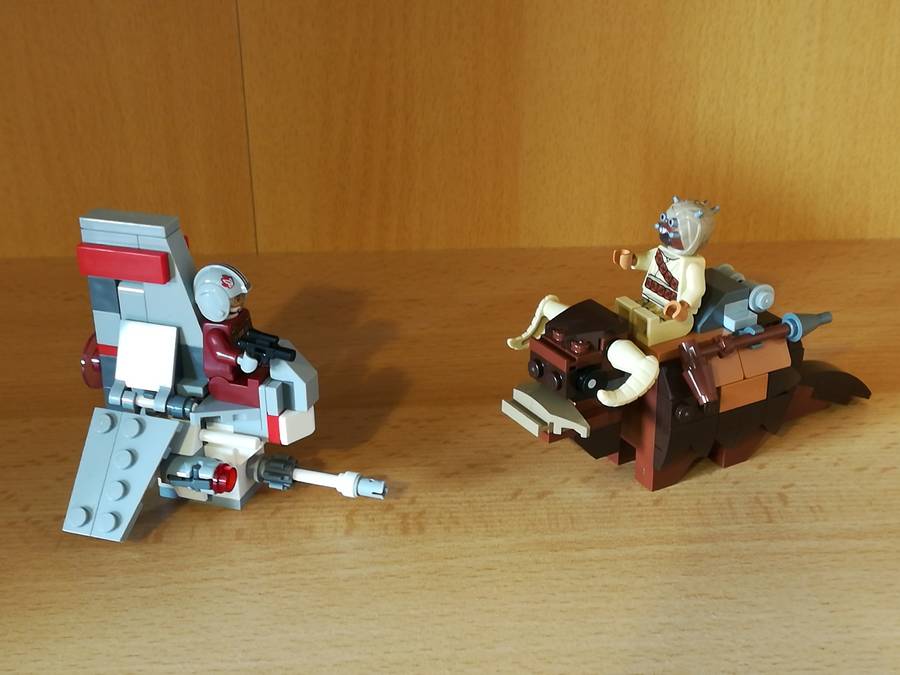 T-16 Skyhopper vs Bantha Microfighters