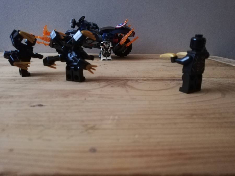 Amerika Kapitány VS Outrider-ek