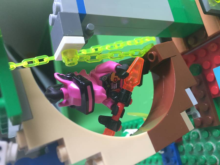 Ninjago tensegrity.
