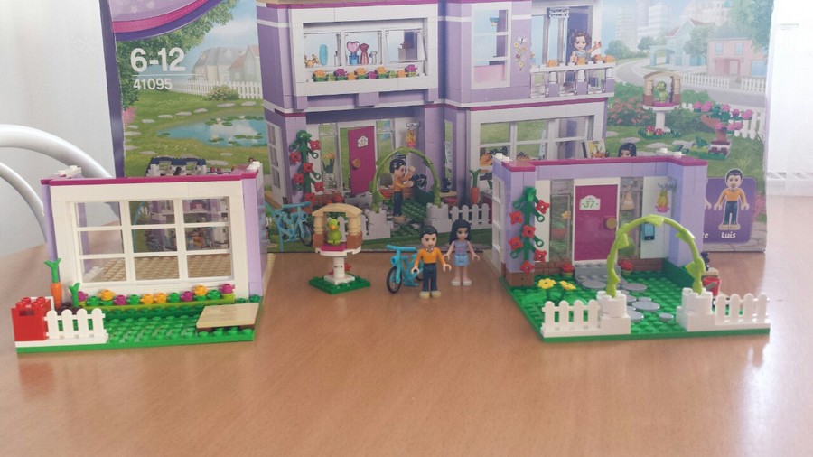 Emma házának építése