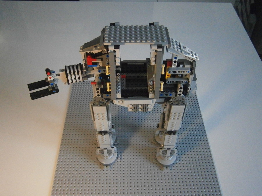 AT-AT lépegető építése