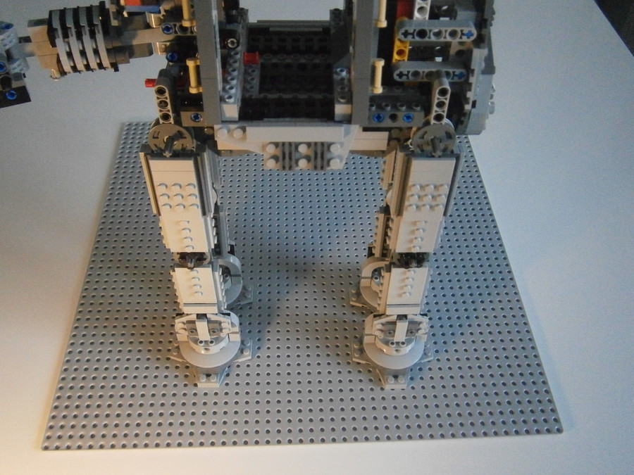 AT-AT lépegető építése