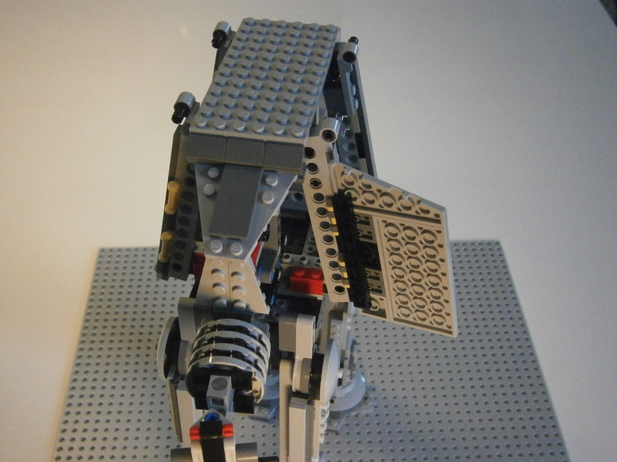AT-AT lépegető építése