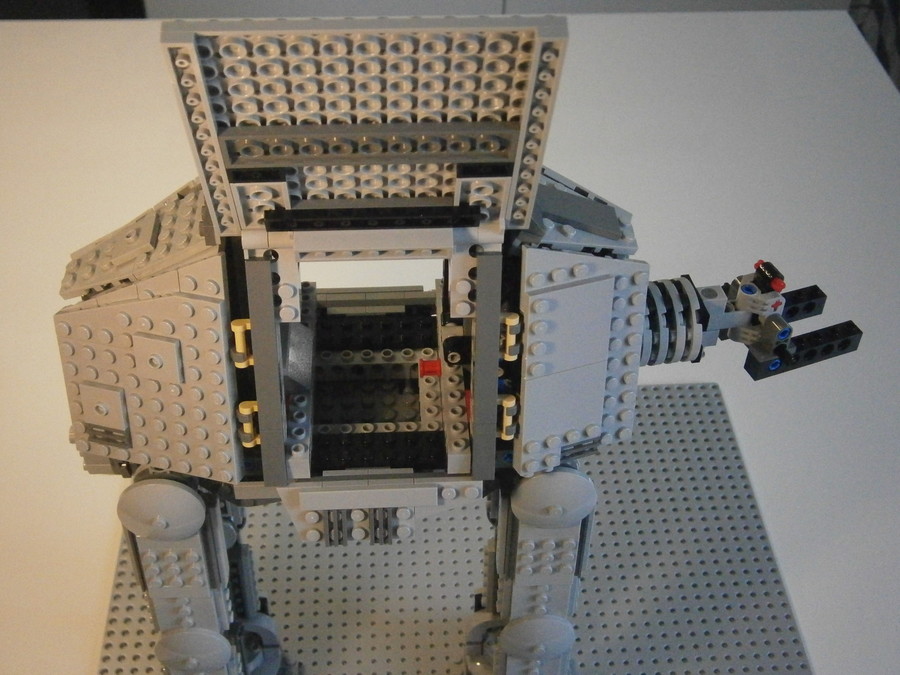 AT-AT lépegető építése