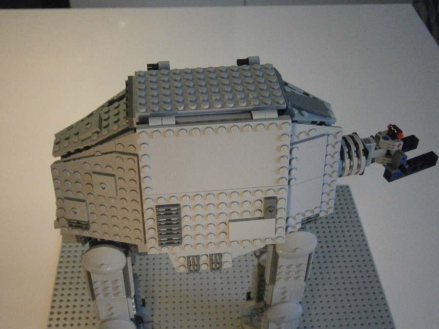 AT-AT lépegető építése