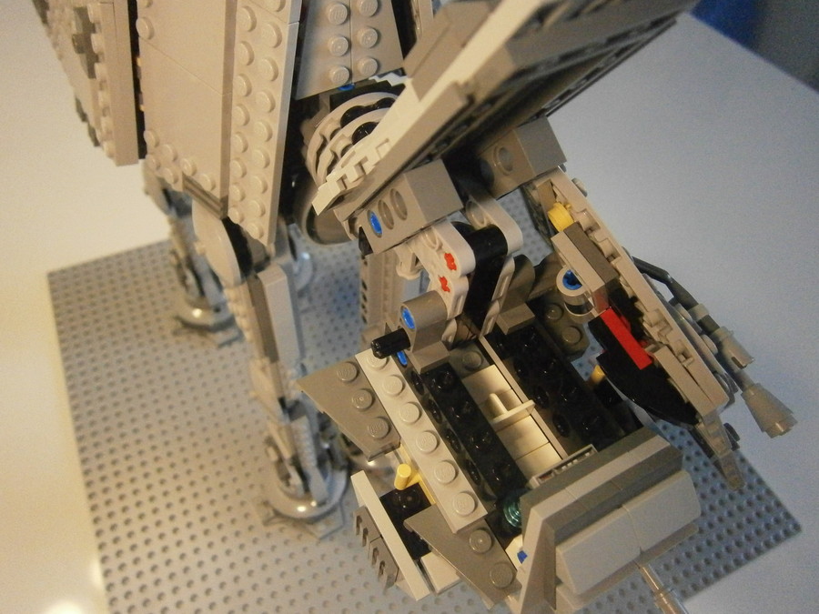 AT-AT lépegető építése