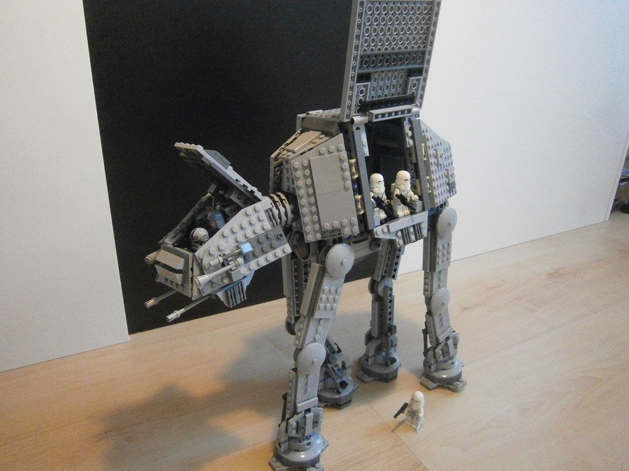 AT-AT lépegető építése