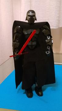 Kylo Ren építése