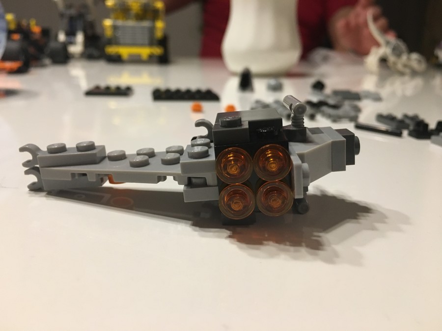 4S/2 Endor bolygó és B szárnyú építése