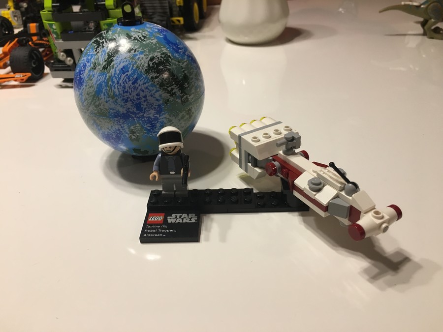 4S/3 Alderaan bolygó