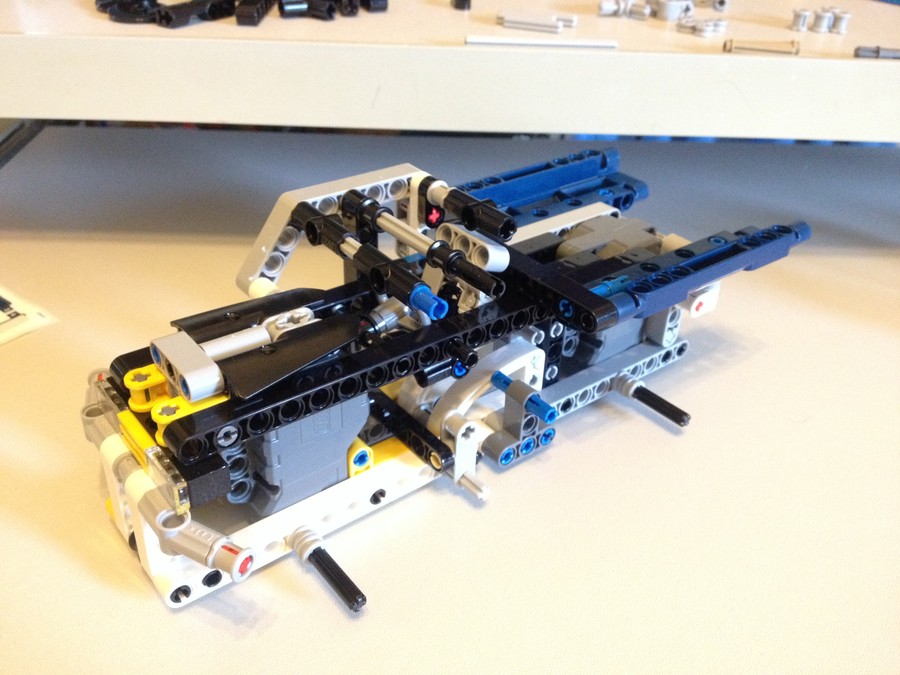 42033+42034 Csúcstartó és Quad bike összeépítése