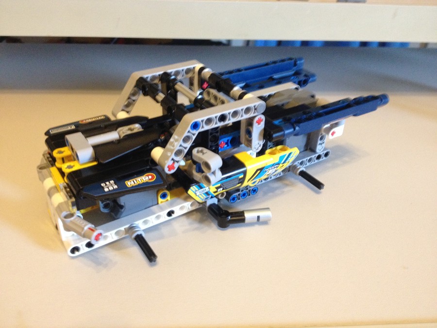 42033+42034 Csúcstartó és Quad bike összeépítése
