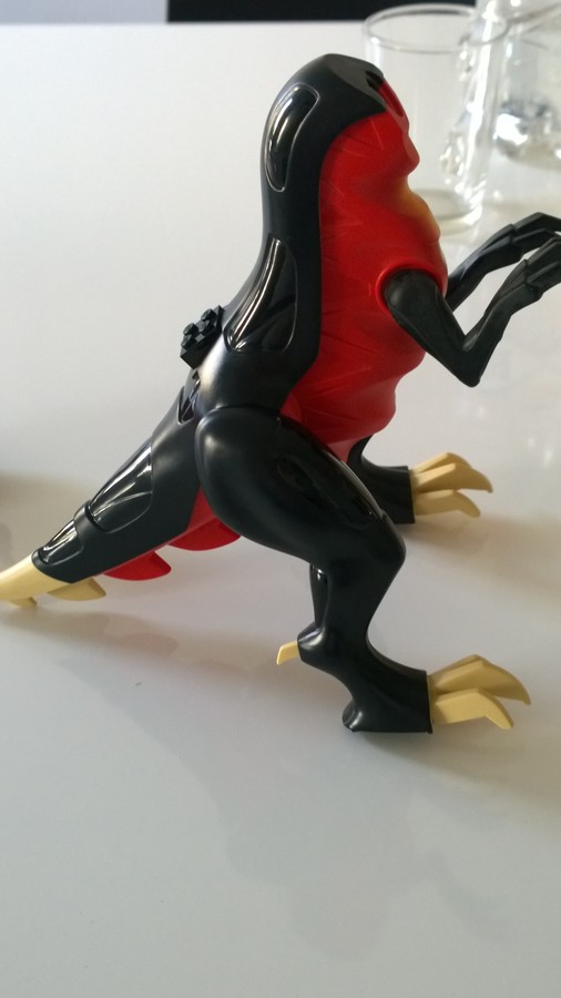 Red T-Rex építése