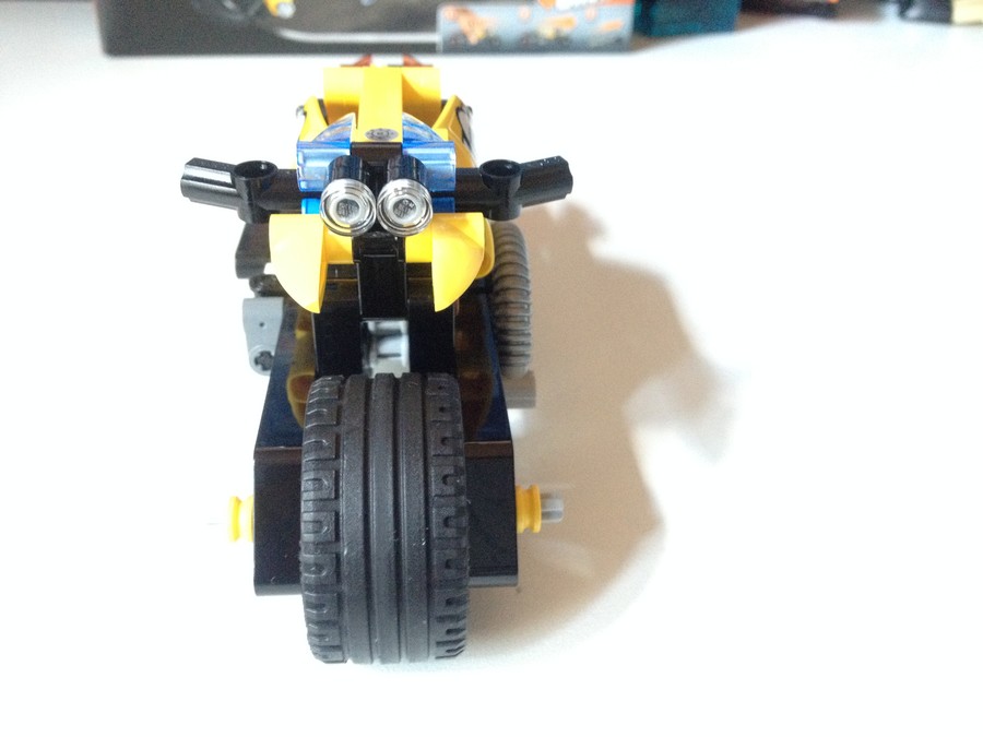 42058 Kaszkadőr motor építése