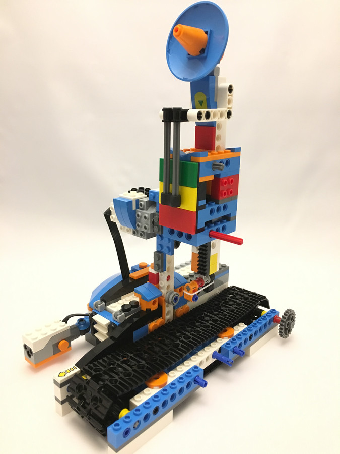 17101 Lego Boost Automata építőnk (Muki gyártó sor)