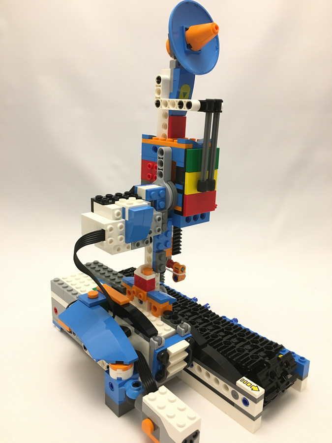 17101 Lego Boost Automata építőnk (Muki gyártó sor)