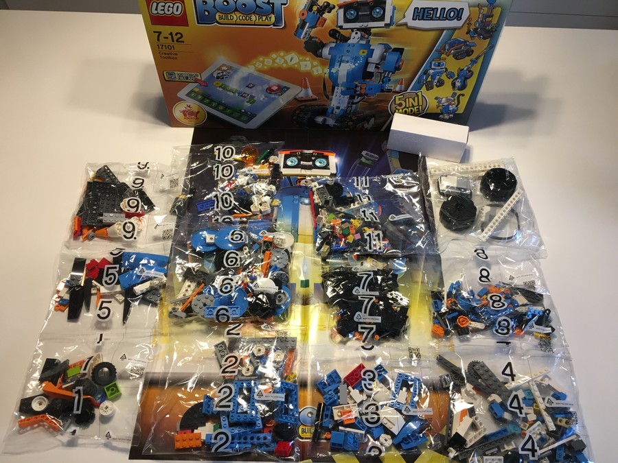17101 Lego Boost Automata építőnk (Muki gyártó sor)