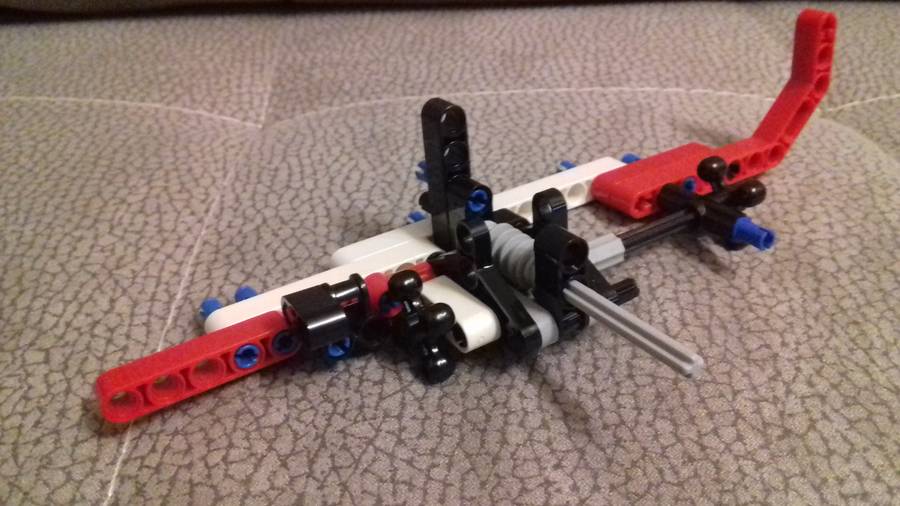 Lego Technic Partiőrségi mentőhelikopter