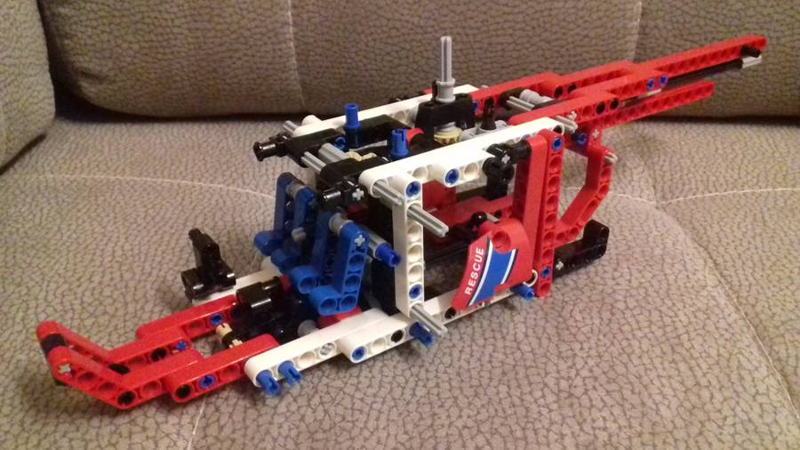 Lego Technic Partiőrségi mentőhelikopter