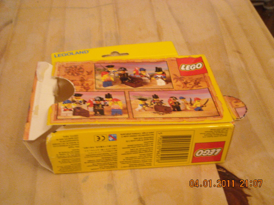 LEGO Pirates 6251 Pirate Mini Figures  1989