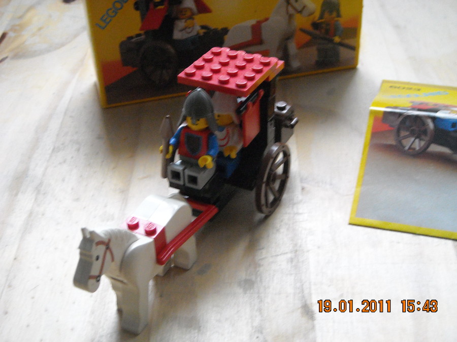 LEGO Castle 6023 Maiden's Cart 1986