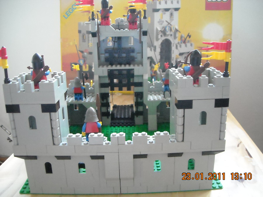 LEGO Castle  6080 King’s Castle  1984