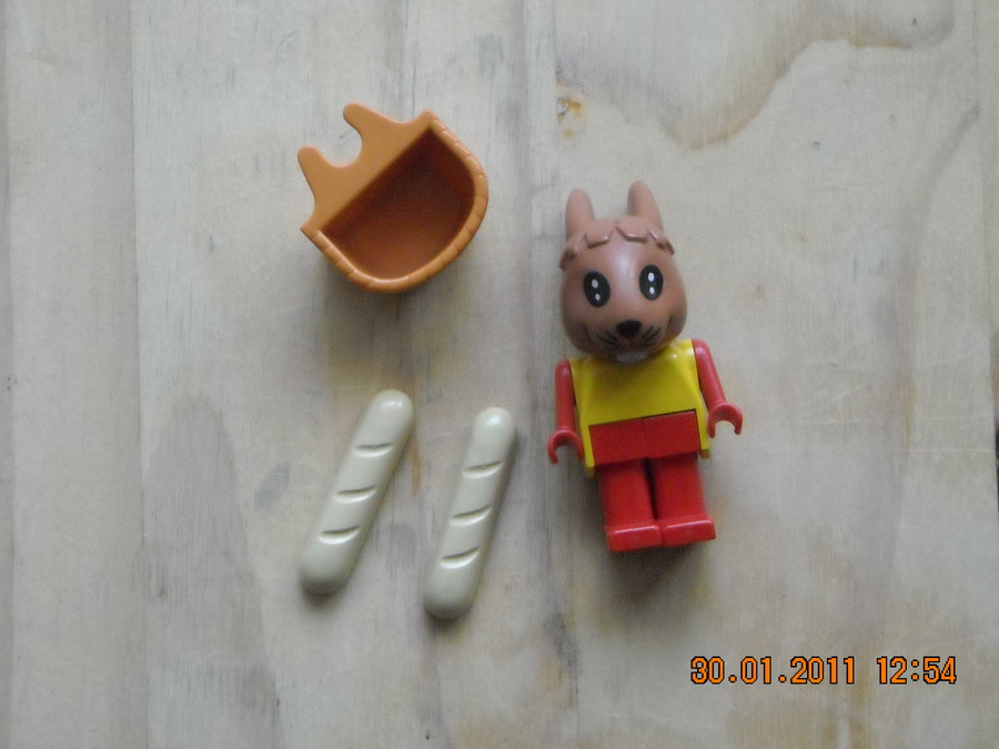 LEGO Fabuland 3708 Rufus Rabbit 1982