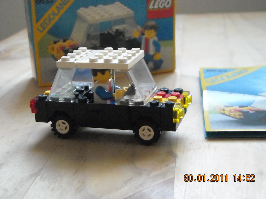 LEGO  City 6633 Family Car  1985