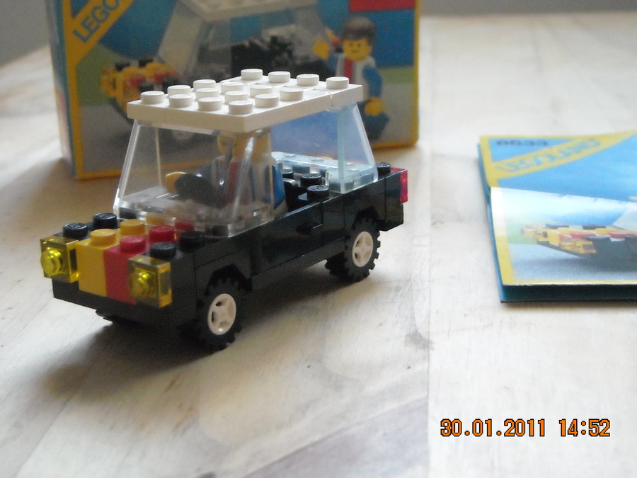 LEGO  City 6633 Family Car  1985