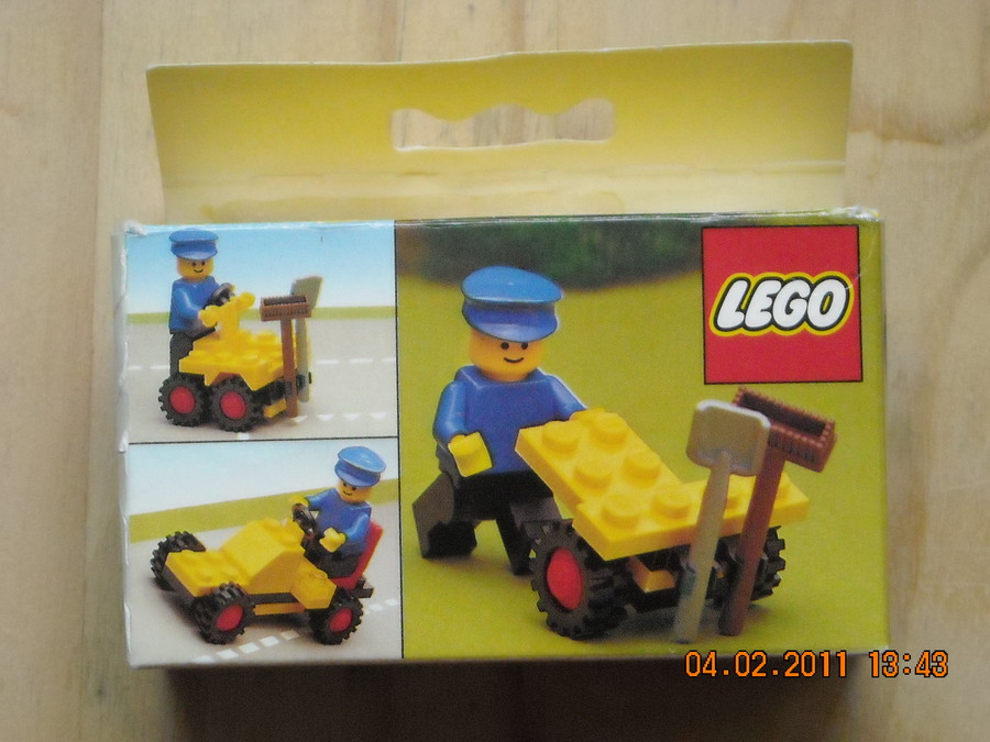 LEGO City 6607 Service Truck 1982