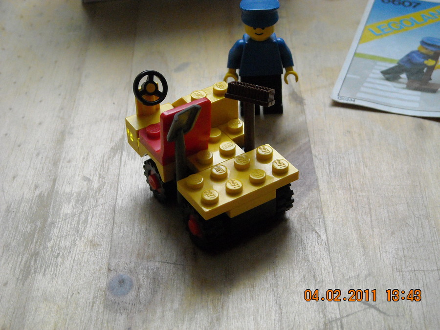 LEGO City 6607 Service Truck 1982