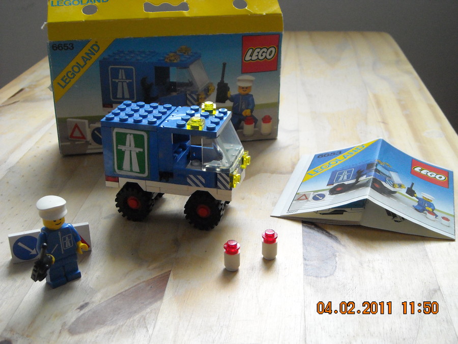 LEGO  City  6653  Highway Emergency Van  1982