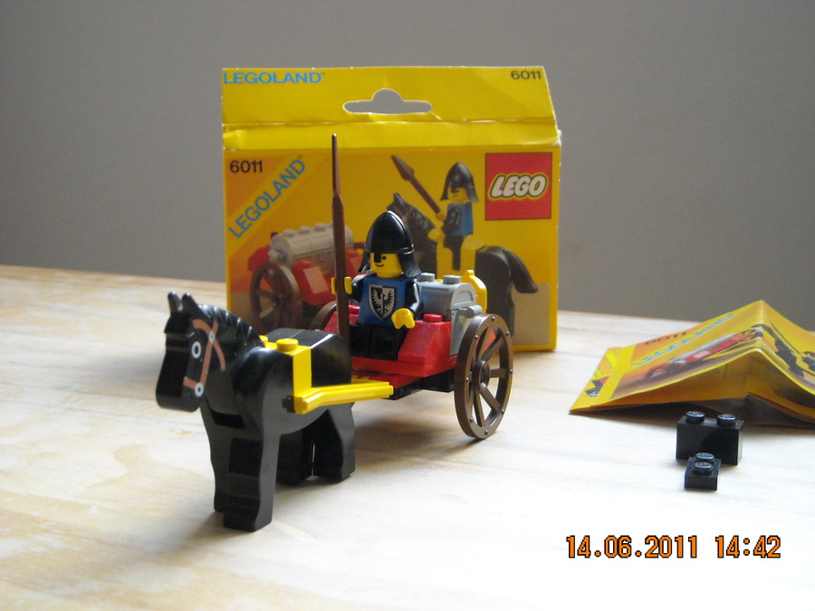 LEGO Castle 6011 Black Knight’s Treasure 1985