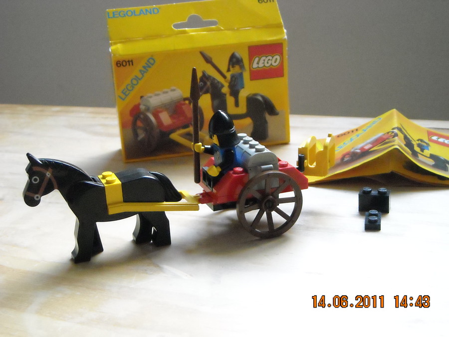 LEGO Castle 6011 Black Knight’s Treasure 1985
