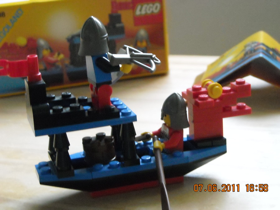LEGO Castle 6018 Battle Dragon   1990