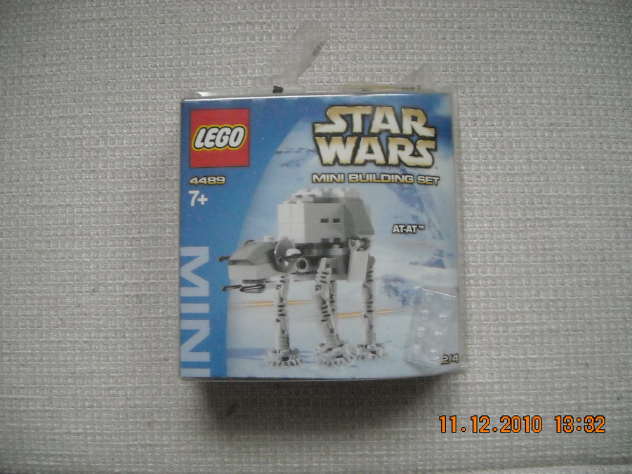 Lego 4489 Star Wars Mini-AT-AT 2003