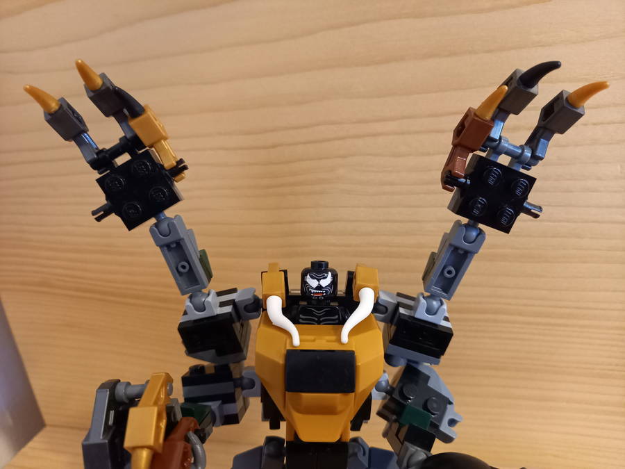 Venom's mech vs. Spiderman