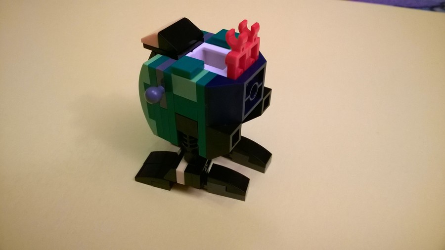 31031
