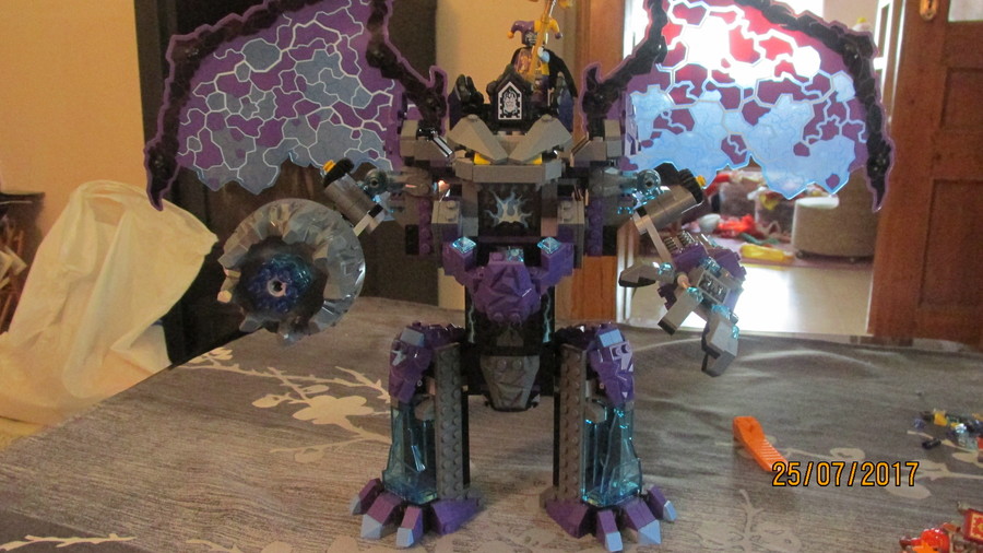 LEGO® Nexo Knights A teljes rombolás kőkolosszusa